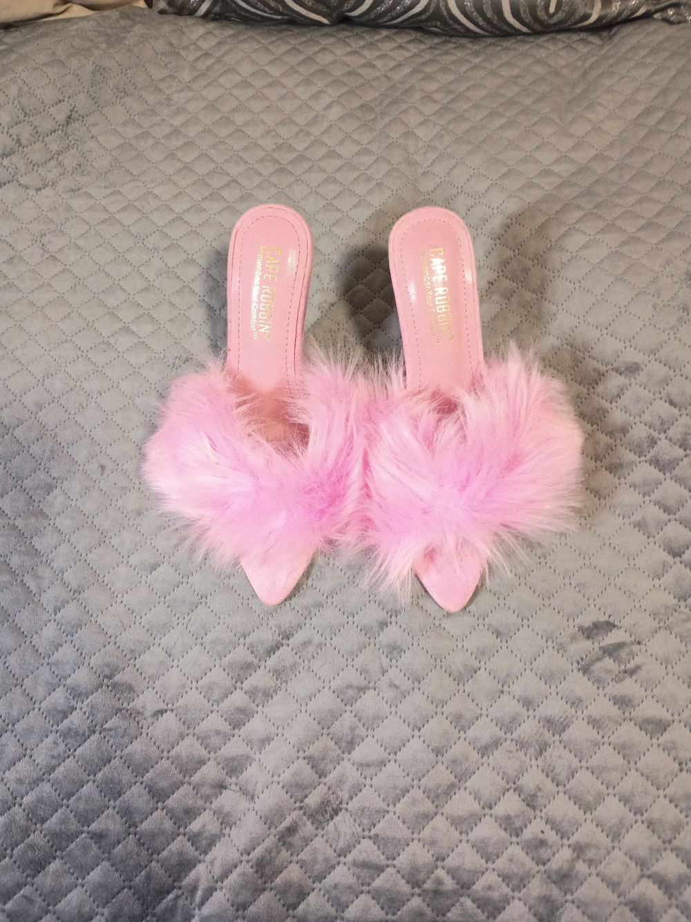 Cape Robbin Pink Faux Fur High Heel Slides - Picture 4 of 7